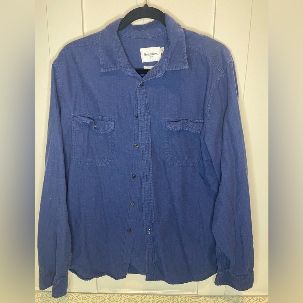 Goodfellow & Co Blue Button Down Shirt w Front Pockets Size Large Preloved